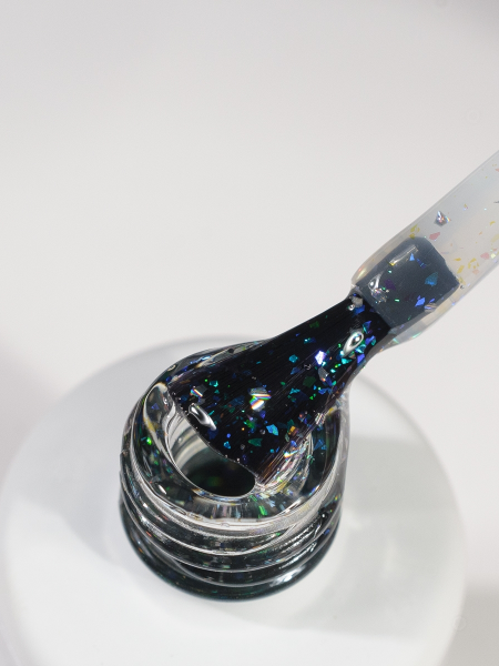 База камуфлирующая с хлопьями для ногтей Тон 1241 Sofiprofi Frenzy Base, 10 мл